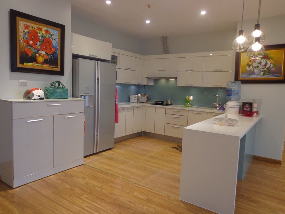 Tủ bếp UV bo nhôm